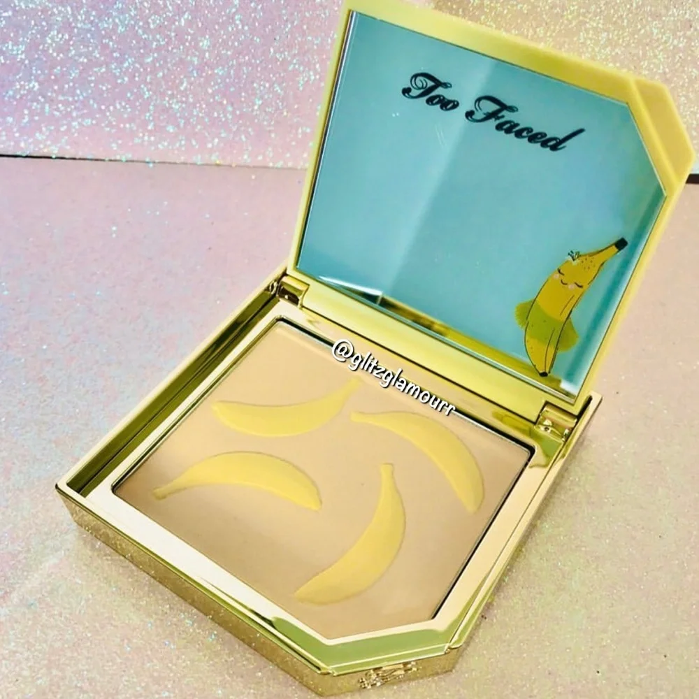 🍌Too Faced Tutti Frutti Its Bananas Brightening Setting Powder🍌